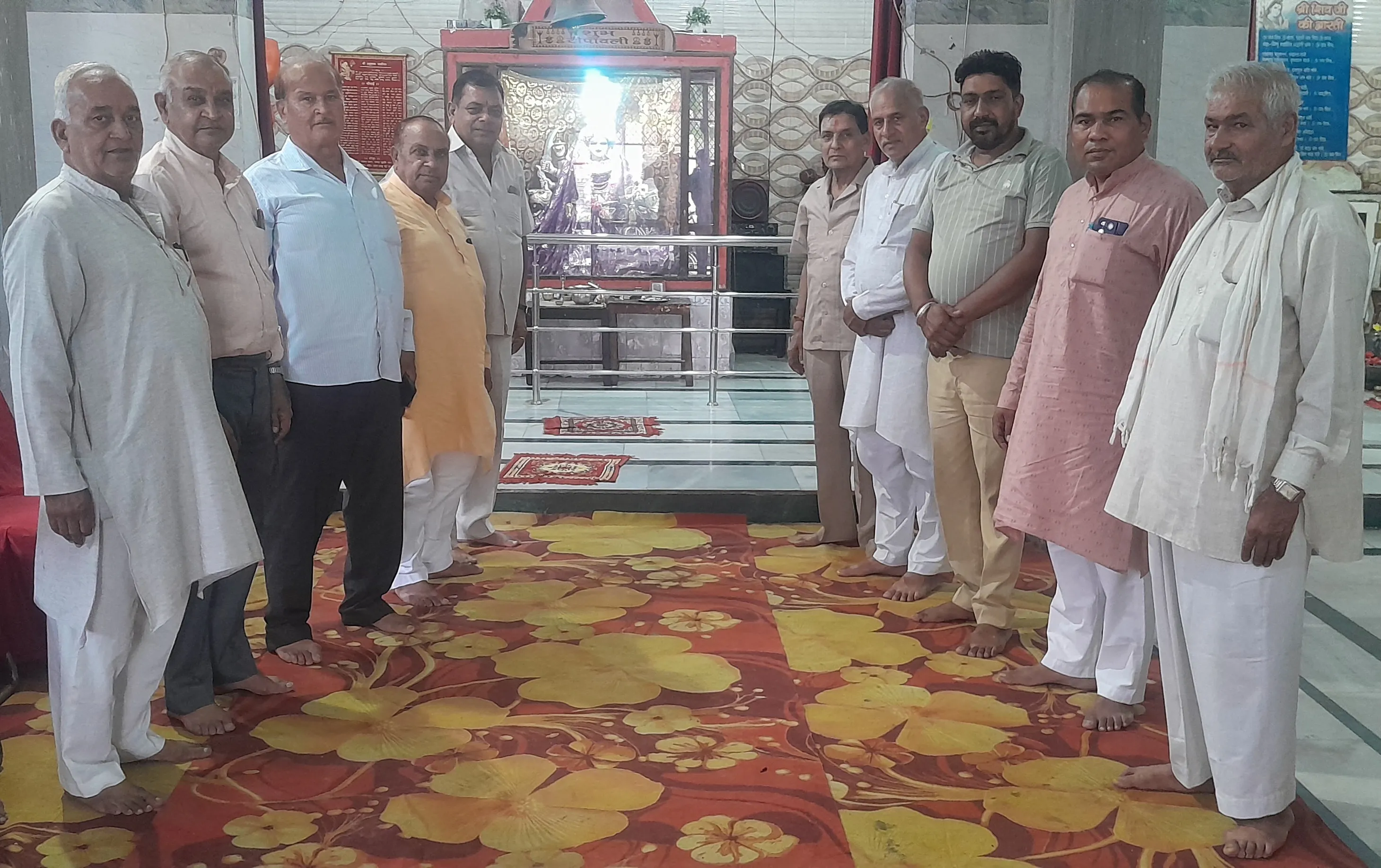 सरसावा: हजारा रोड स्थित श्री दुर्गा मंदिर में श्री जयभगवान धीमान जी द्वारा श्रद्धा एवं भक्ति के साथ विशाल भंडारे का आयोज