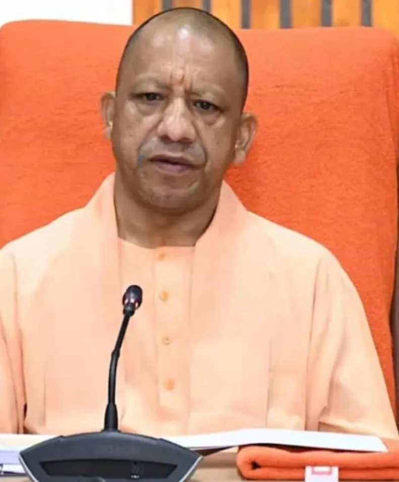 कोटेदारों के उत्पीड़न पर भड़के सीएम योगी, भ्रष्टाचार पर तुरंत निलंबन के दिए निर्देश*