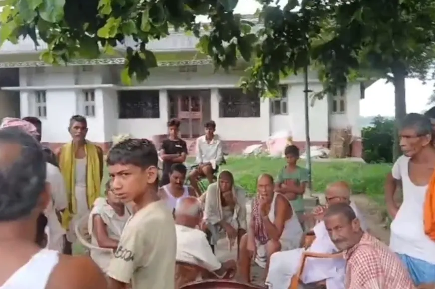 वैशाली के महानार में दीप जलाने गई महिला को सांप ने डसा, अस्पताल ले जाते समय मौत