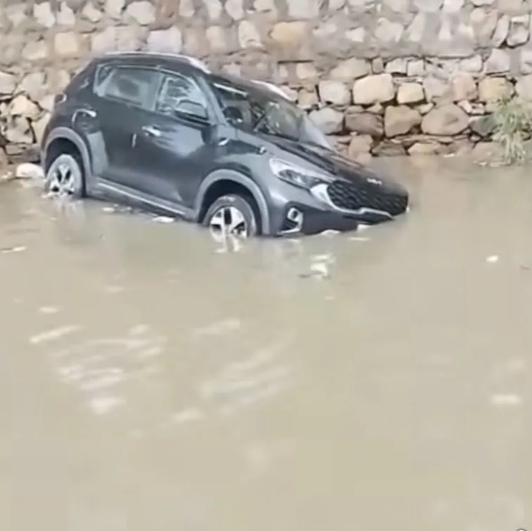 Okhla Rain Aftermath: Waterlogging Disrupts Daily Life, Civic Teams Continue Relief Measures