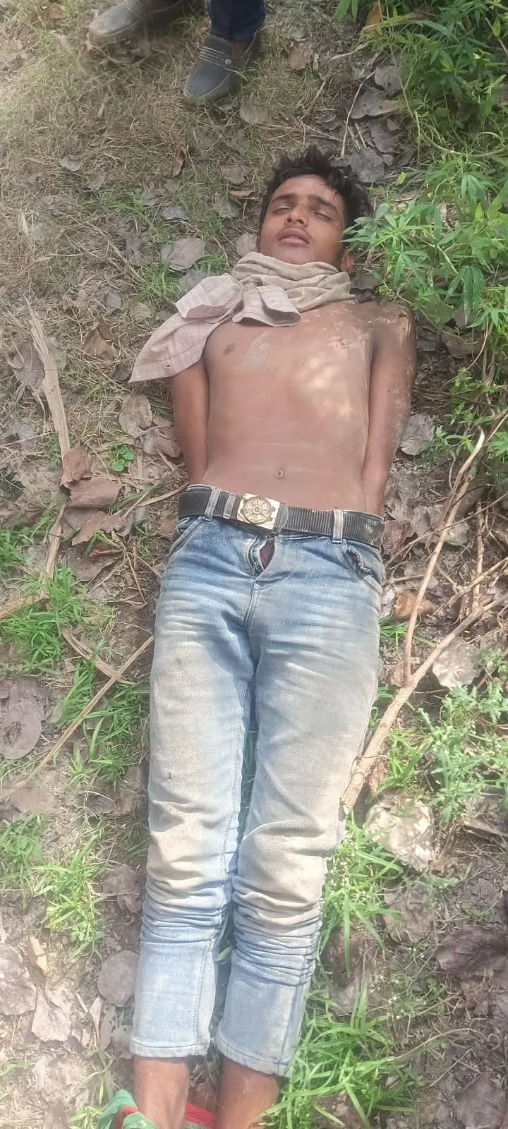 चरी के खेत में हाथ-पैर बंधे मिले युवक को अस्पताल में कराया भर्ती, पुलिस जांच में जुटी
