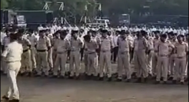 पुलिस बल का अनुशासित, सतर्क और प्रशिक्षित रहना अत्यंत आवश्यक