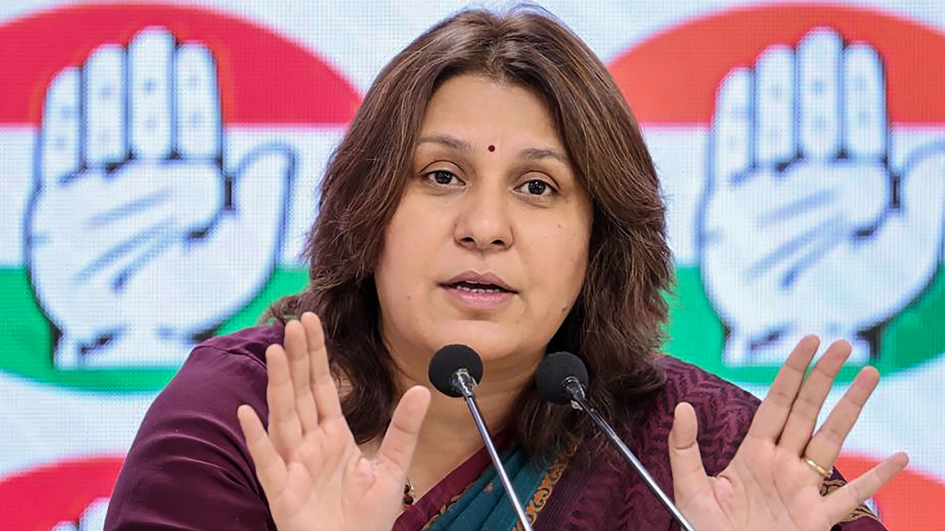 "भारतीय जनता पार्टी अमित शाह के खिलाफ निकाले मोर्चा" - सुप्रिया श्रीनाटे, कांग्रेस नेता।