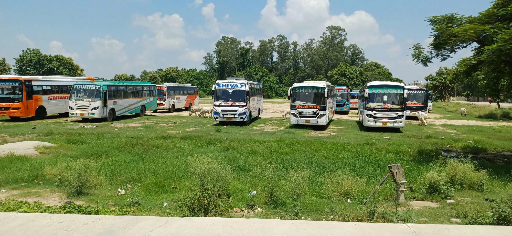 मैदान हैं, लेकिन खेल नहीं कब्जे और विवाद में फंसा खिलाड़ियों का भविष्य