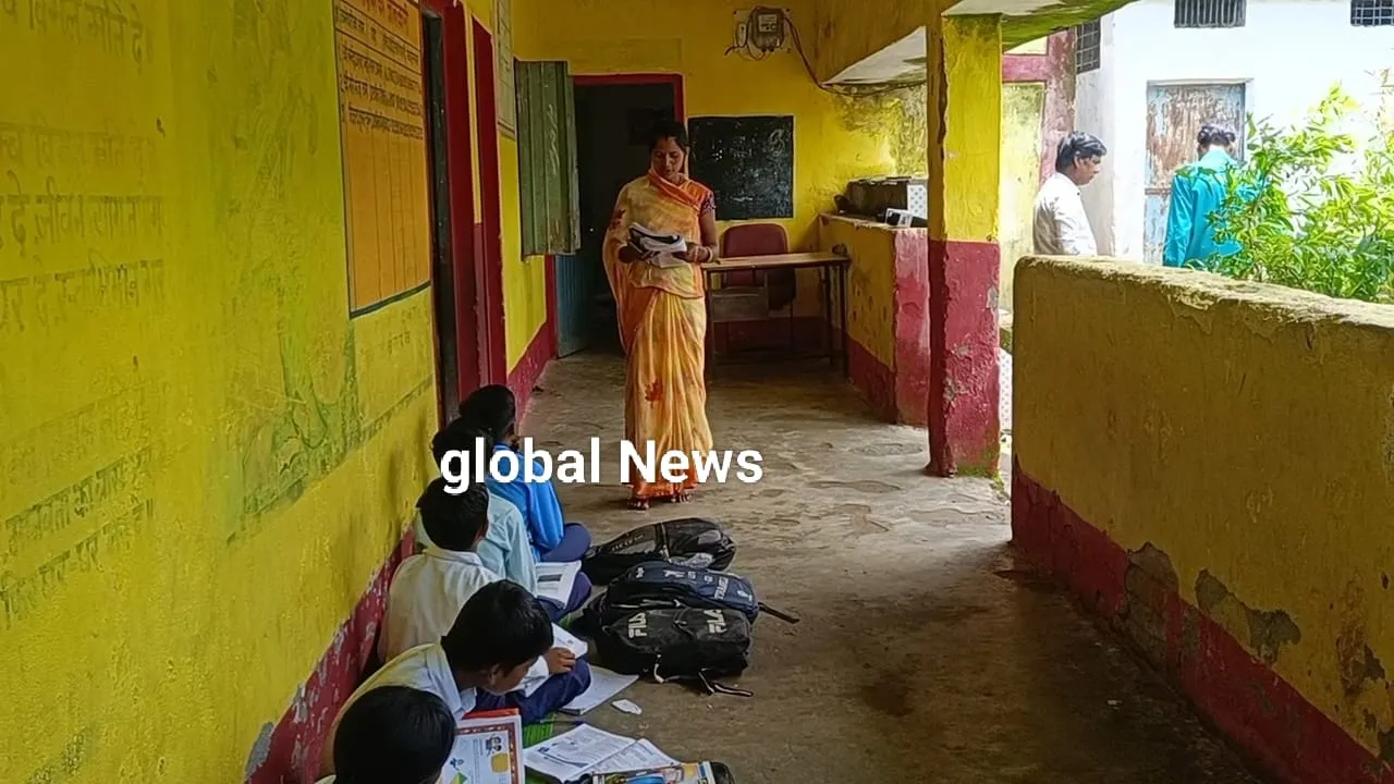 पढ़ाई के लिए गांव की बहू का समर्पण, बच्चों के बीच बनी ‘पार्वती मैडम’