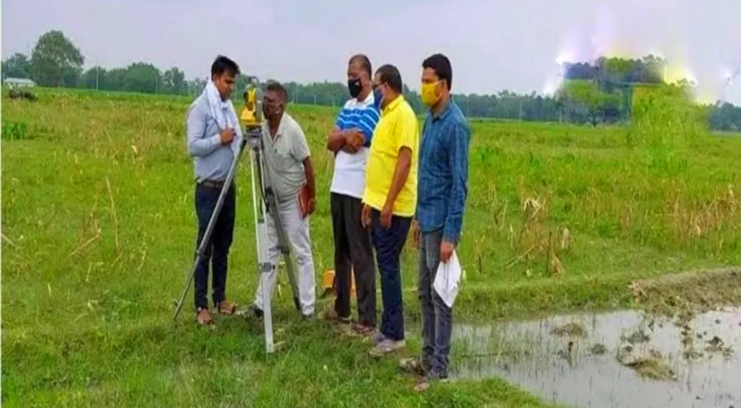 सेमरी जमीन विवाद पर प्रशासन की बड़ी कार्रवाई, 50 से अधिक परिवारों को नोटिस