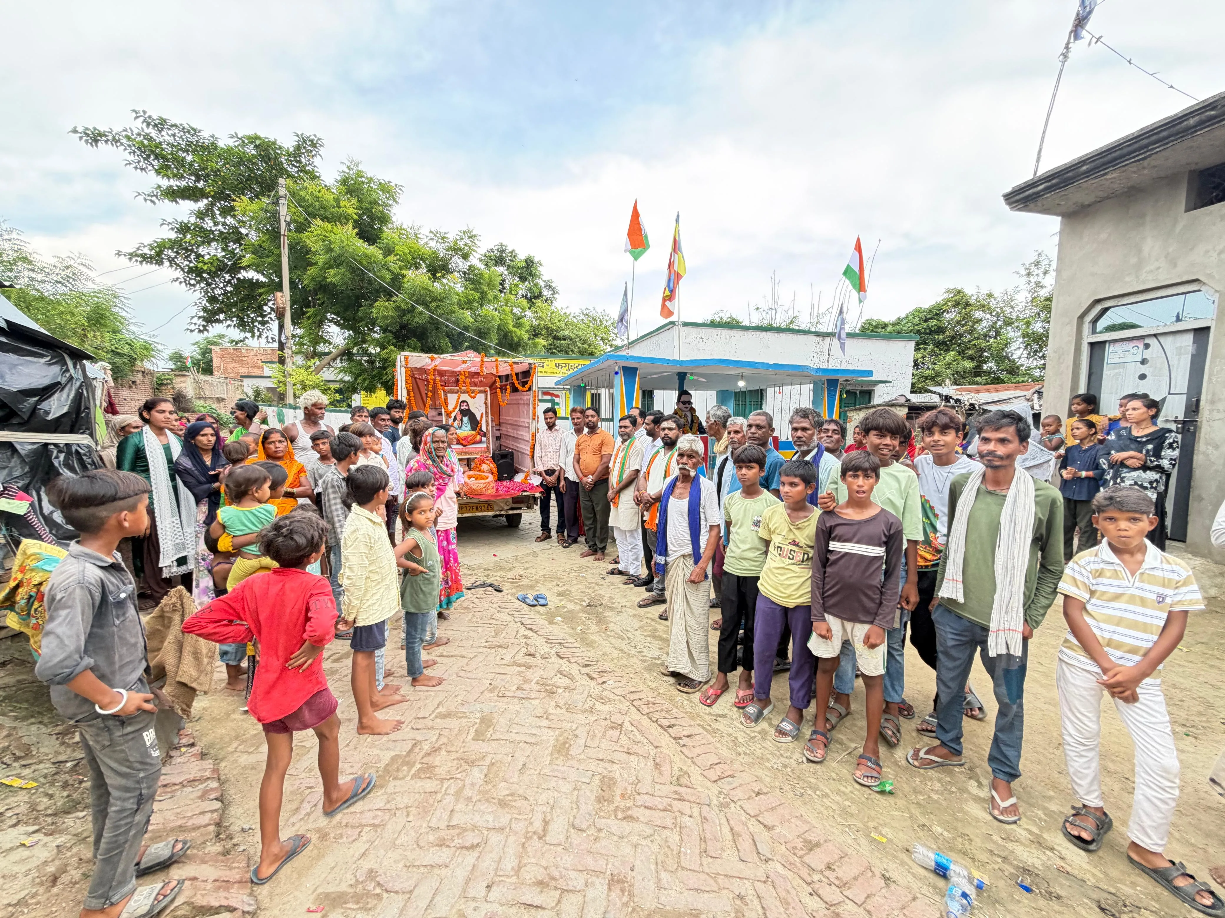 संत रविदास समरसता संकल्प अभियान एवं कलश वंदन रथ यात्रा का भव्य स्वागत