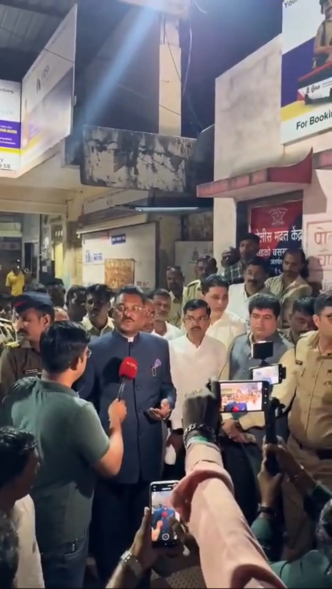 परिवहन मंत्री प्रताप सरनाईक का सिडको बस स्टैंड पर अचानक दौरा