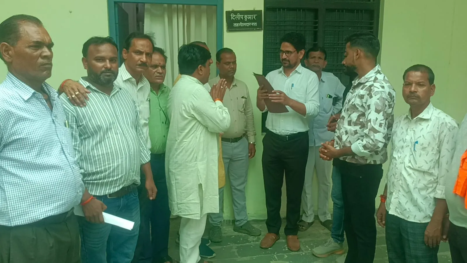 सर्राफा व्यवसाइयों ने अपनी समस्याओं को लेकर मुख्यमंत्री को भेजा ज्ञापन
