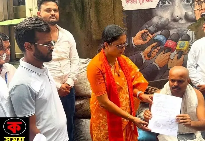 কলকাতায় পুরনো বাড়ি ধসে বৃদ্ধার মৃত্যু, আর্থিক সহায়তা প্রদান