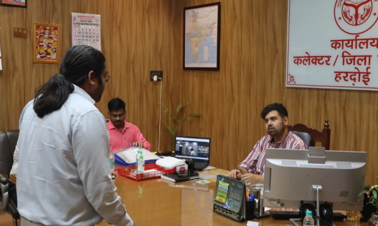 जनसुनवाई में जिलाधिकारी ने सुनीं 73 शिकायतें