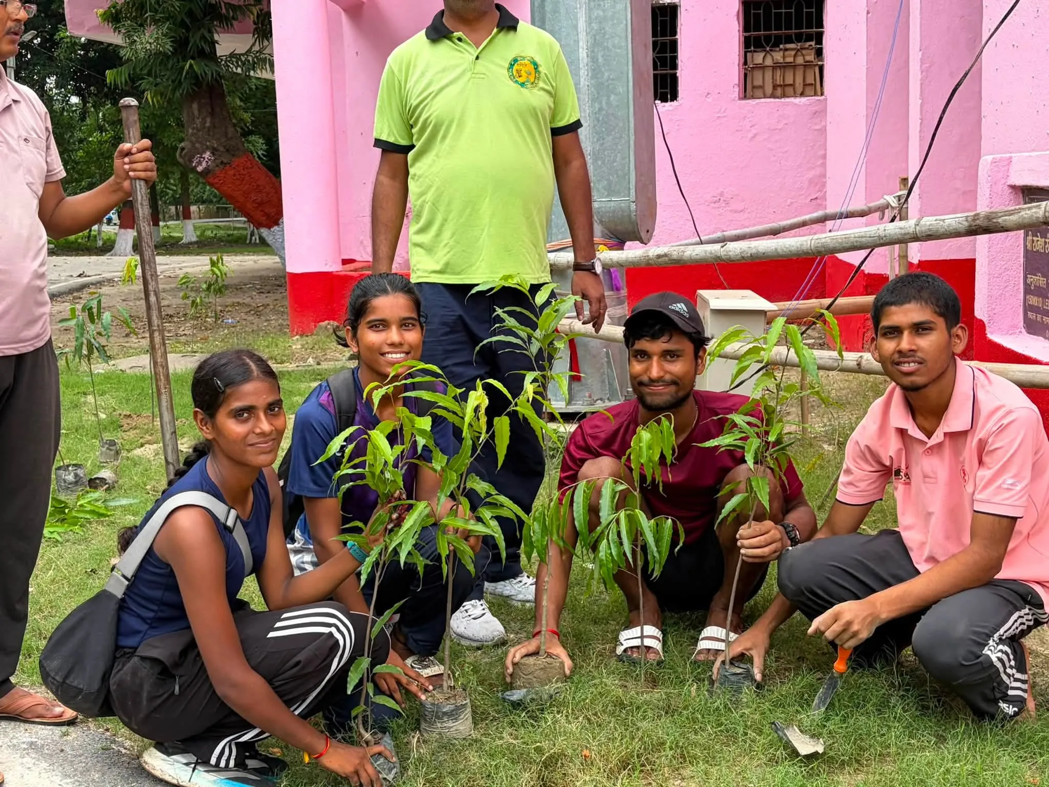 ग्रीन पूर्णिया का पौधरोपण कार्यक्रम इंदिरा गांधी स्टेडियम मे संपन्न हुआ