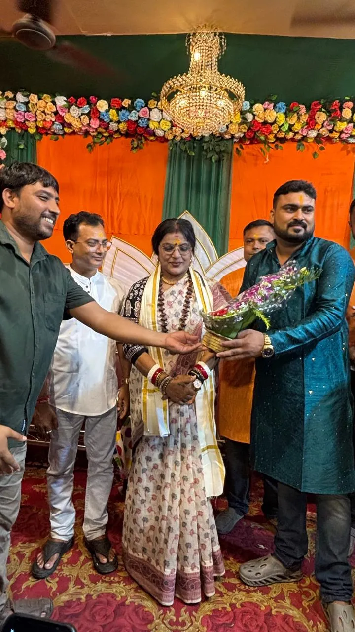 কলকাতায় টালিগঞ্জে নতুন শিব মন্দিরের উদ্বোধন