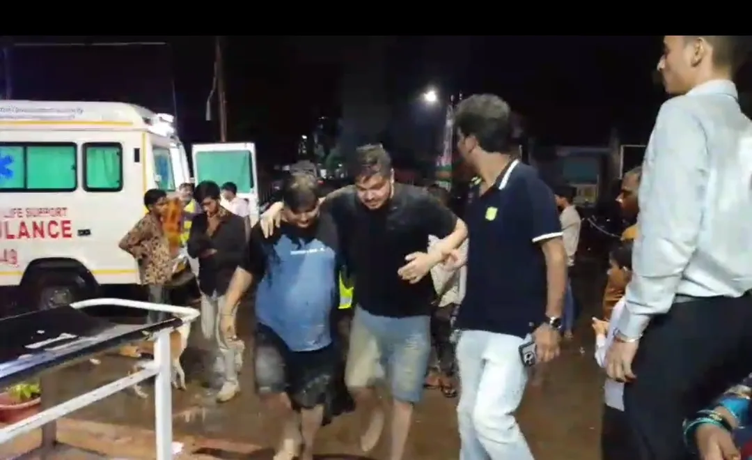 मर्सिडीज कार डिवाइडर से टकराकर पलटी, एक घायल, दूसरा बाल-बाल बचा

उन्नाव। रांची से कानपुर जा रही एक मर्सिडीज कार मंगलवार