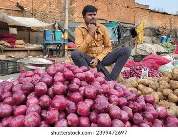 प्याज हुआ लाल! ₹60 किलो बिक रहे प्याज पर नकेल कसने पहुंची 'कांदा एक्सप्रेस', आज से ₹35 में मिलेगा सरकारी प्याज