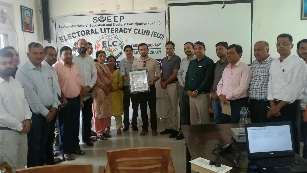 देहरा में ईएलसी 2.0 कार्यशाला आयोजित, युवाओं को लोकतंत्र से जोड़ा गया