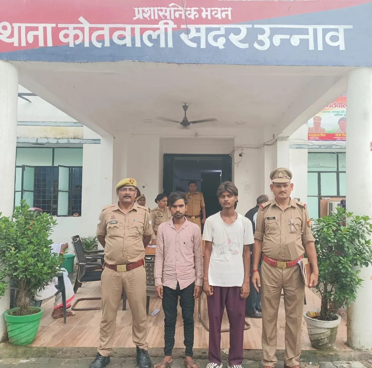 नाबालिग लड़की को बहला-फुसलाकर भगाने के मामले में दो वांछित गिरफ्तार, किशोरी सकुशल बरामद