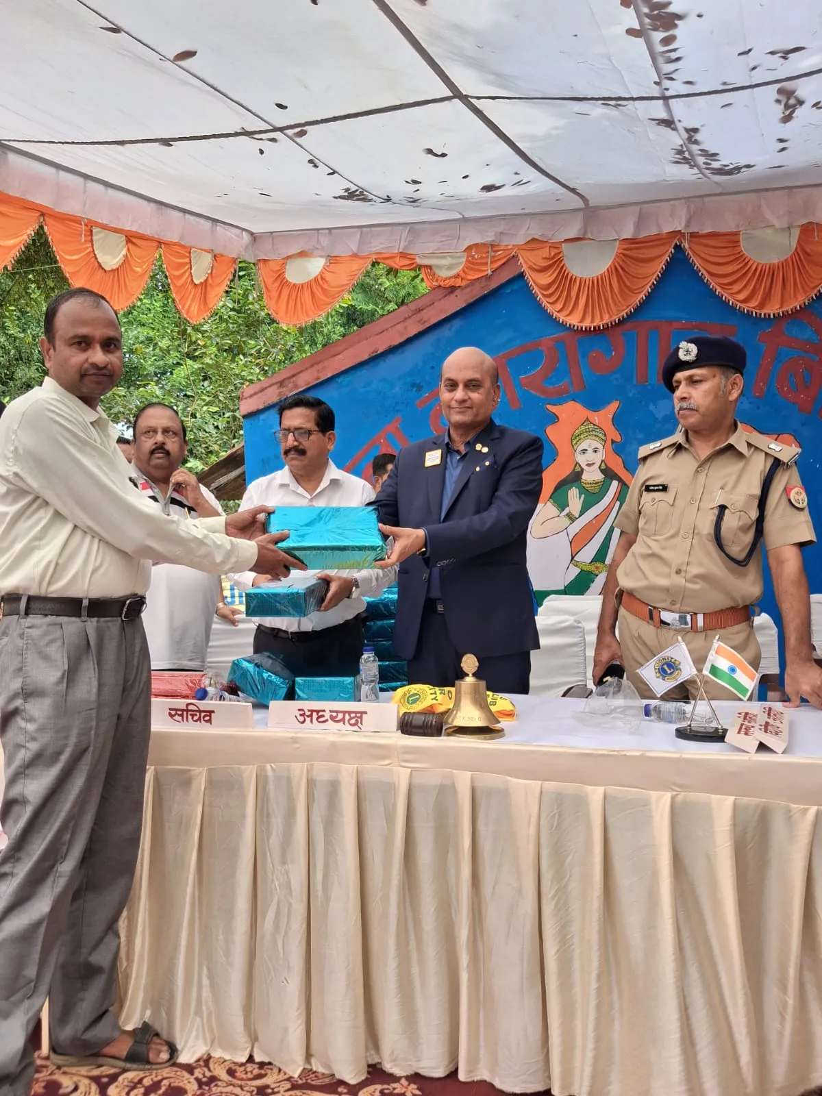 जिला कारागार में लायंस क्लब ने लगाया विशाल नि:शुल्क चिकित्सा शिविर, हुआ वृक्षारोपण
