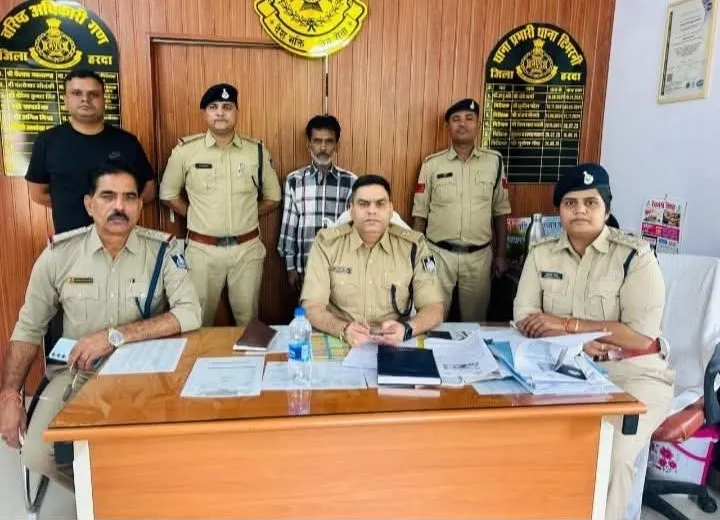 टिमरनी मैं 57 वर्षीय महिला की हत्या और लूट का सनसनिक केज ख़ुलासा 7 दिनों मे आरोपी गिरफ्तार