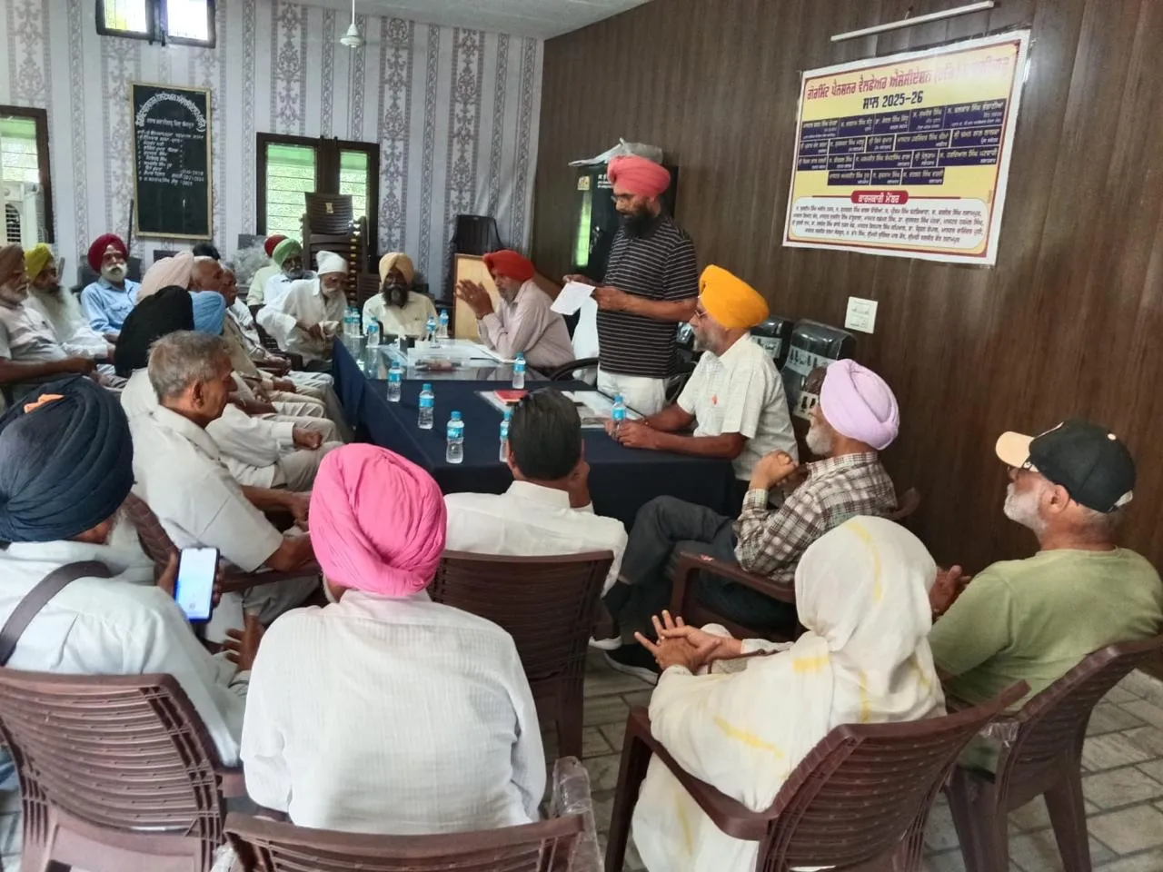 ਮੀਟਿੰਗ ਕਰਦੇ ਹੋਏ ਗੌਰਮਿੰਟ ਪੈਨਸ਼ਨਰ ਵੈਲਫੇਅਰ ਐਸੋਸੀਏਸ਼ਨ ਦੇ ਨੁਮਾਇੰਦੇ।