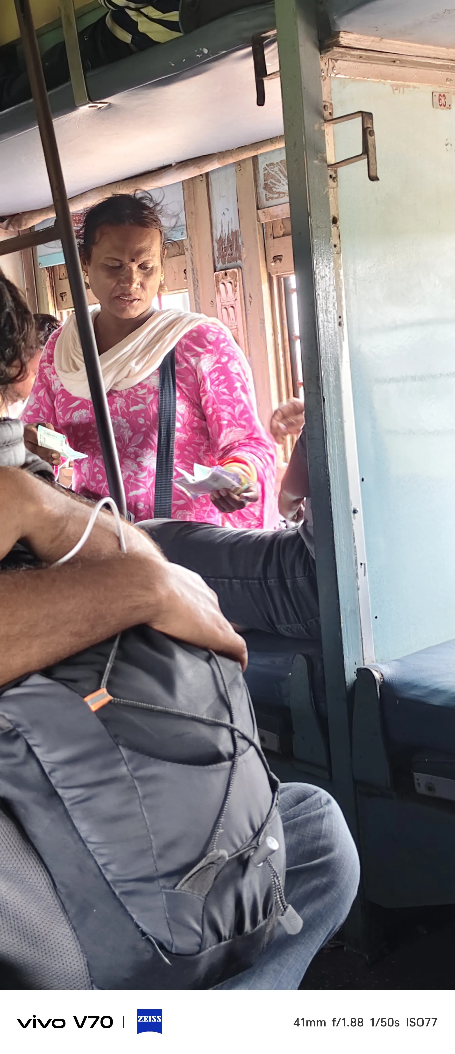 गरीब नवाज एक्सप्रेस की स्लीपर बोगी में यात्रियों से वसूली का आरोप, किशनगंज से अजमेर रूट पर जांच की मांग