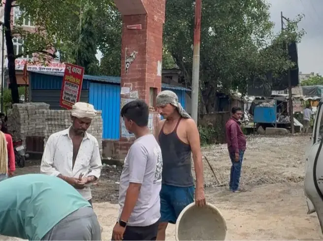 अजीत सिंह द्वार के आसपास की गंदगी हटाई, सुंदरीकरण का काम शुरू