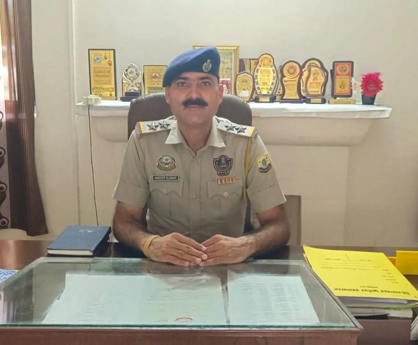 देहरा: हरिपुर थाना के नए थाना प्रभारी अनूप कुमार ने संभाला कार्यभार