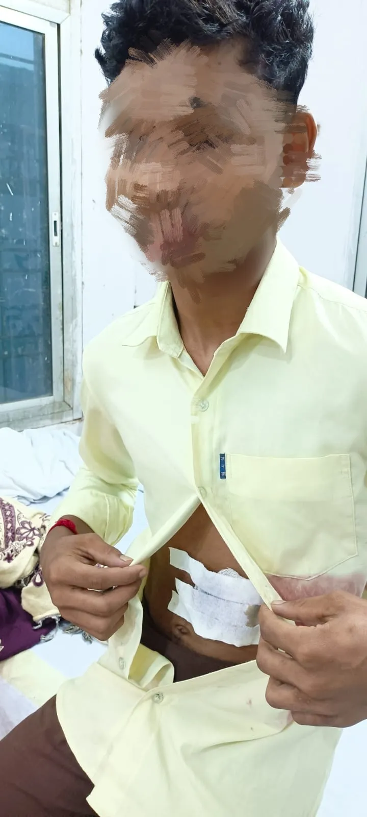 स्कूल से  छात्रावास लौट रहे छात्र पर चाकू से हमला, बाइक सवार तीन युवकों ने दिया वारदात को अंजाम