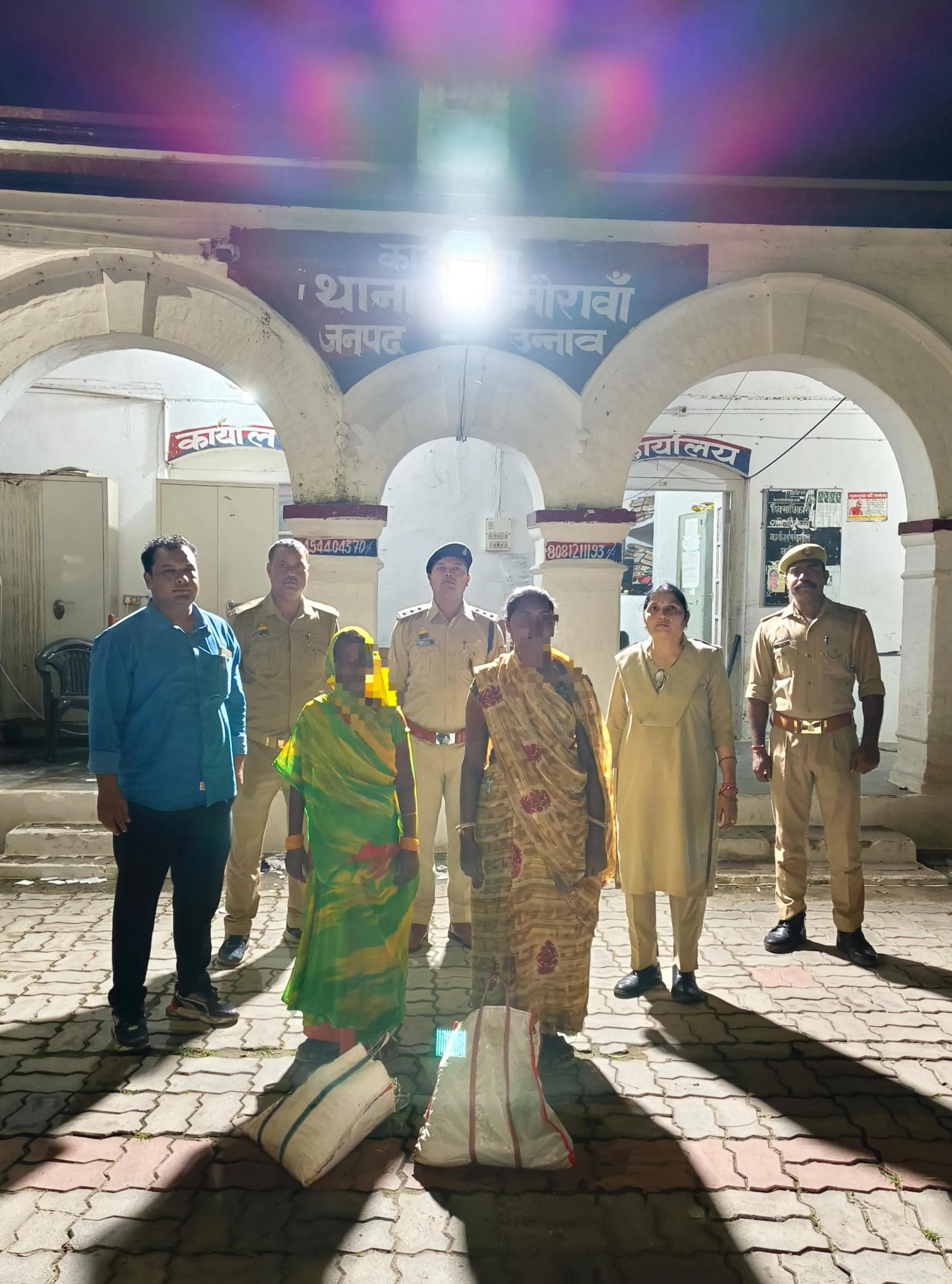उन्नाव में आबकारी विभाग की कार्रवाई, 38 लीटर अवैध कच्ची शराब बरामद; तीन महिलाओं पर मुकदमा