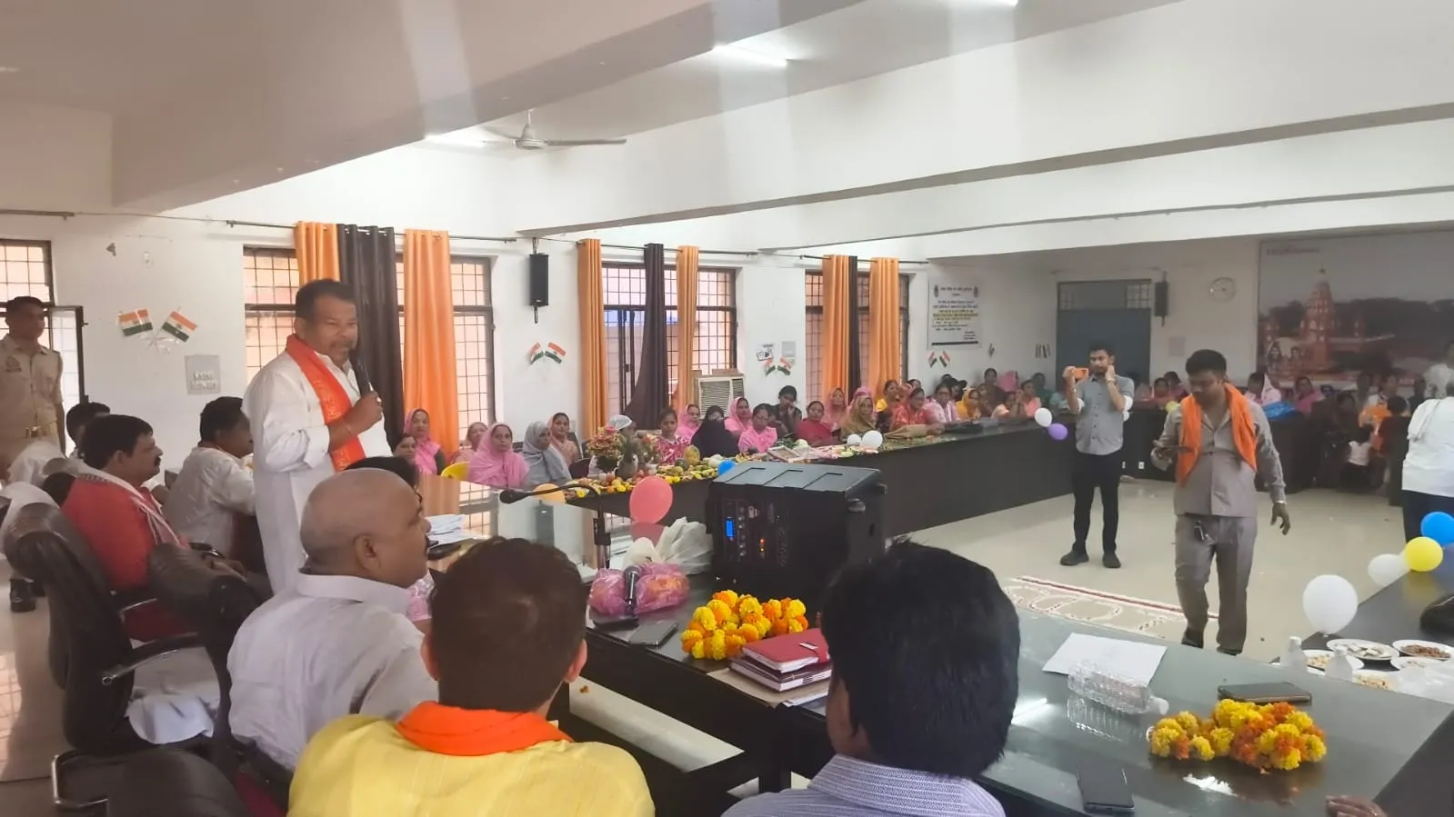 मुख्यमंत्री के कार्यक्रम का डुमरियागंज तहसील सभागार में हुआ लाइव प्रसारण