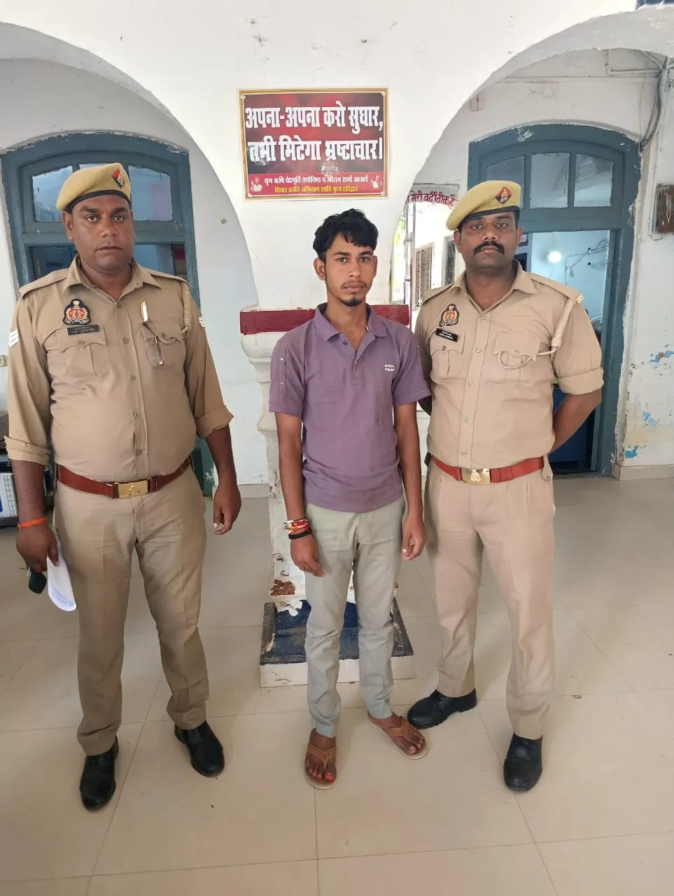 दहेज हत्या के आरोप में पति गिरफ्तार, गंगा पुल से पत्नी को नदी में धक्का देने का आरोप