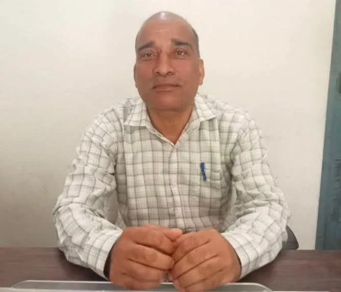 जसवां:प्रागपुर- नए तहसीलदार संजीव कुमार ने कार्यभार संभाला