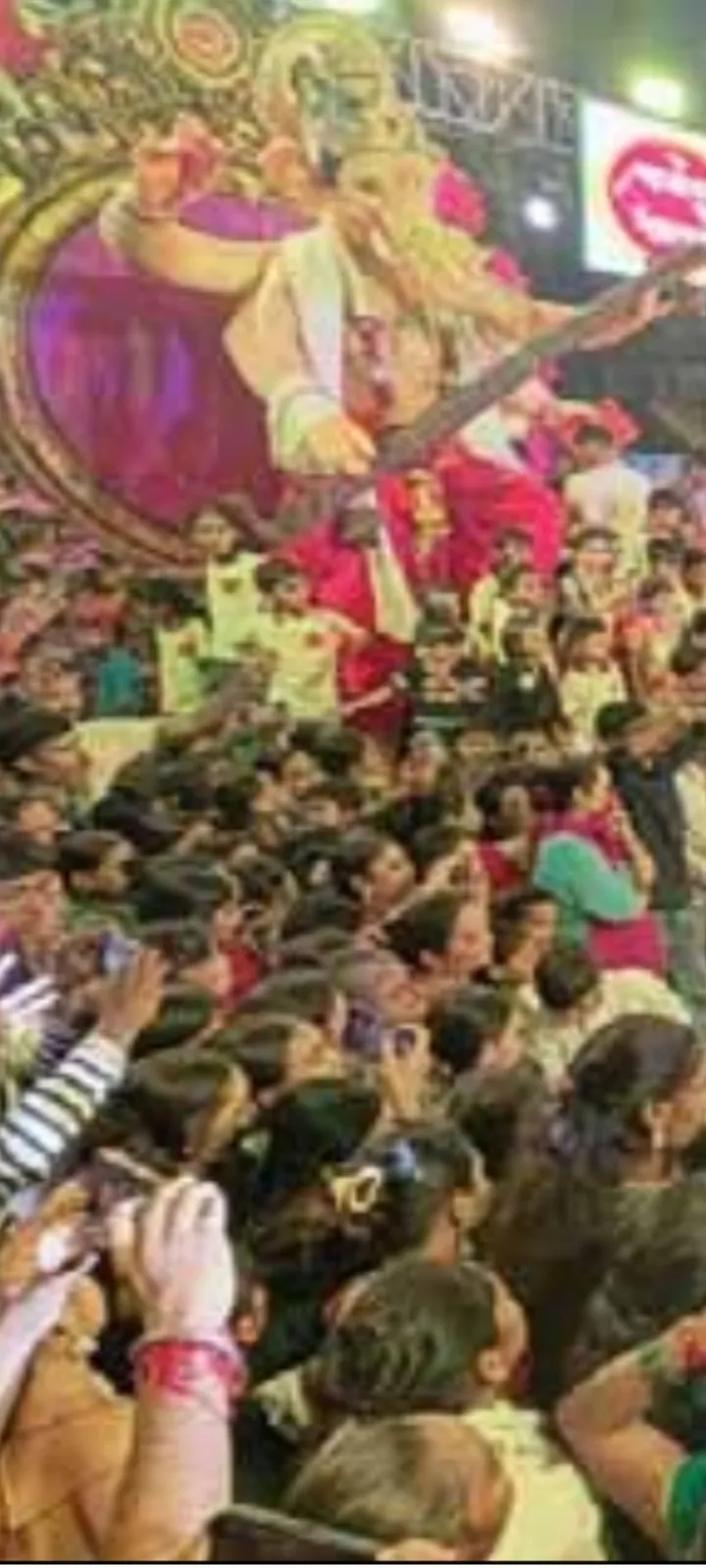 સુરત ના કડોદરા ના રાજા નું ભવિયા આગમન