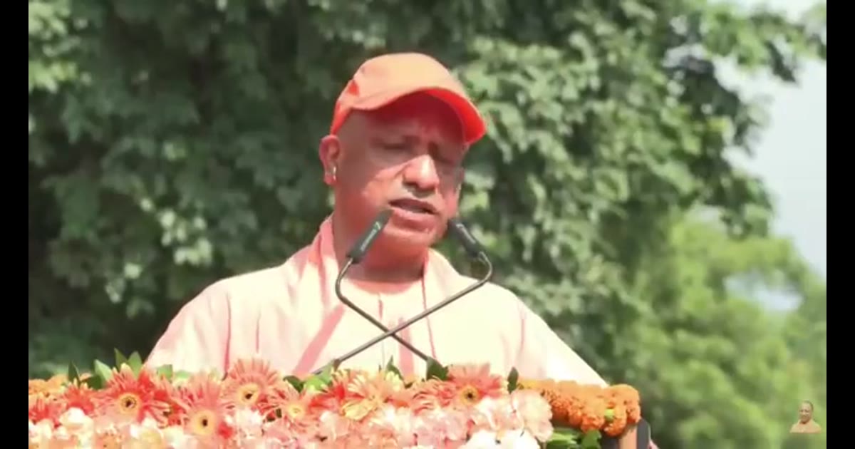 कभी तिरंगे के लिए लड़ना पड़ता था, आज हर घर में शान से लहराता है तिरंगा