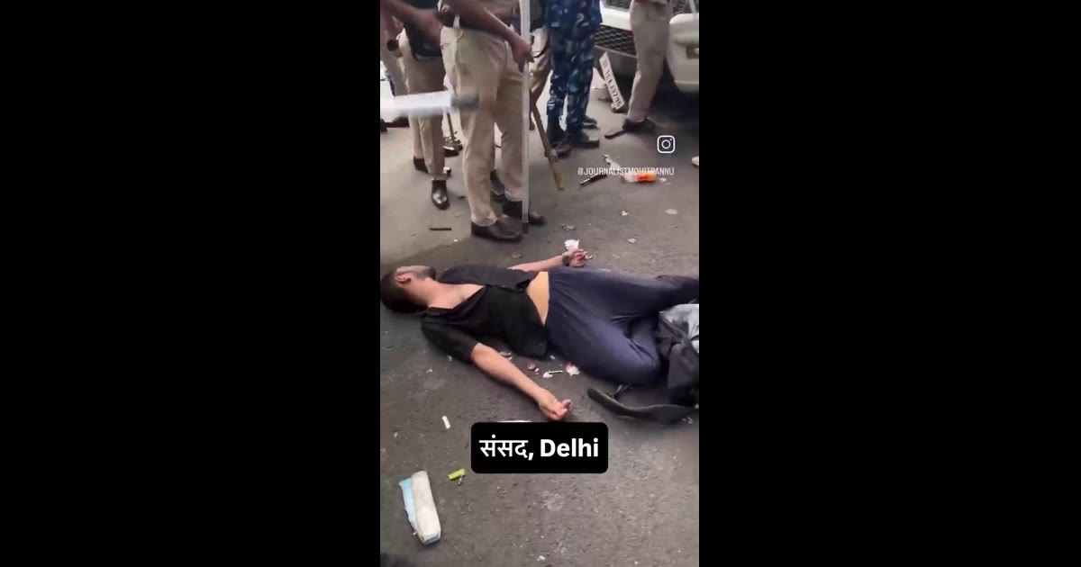 दिल्ली के जंतर-मंतर पर छात्रों का महाप्रदर्शन, संसद मार्च के दौरान बवाल; पुलिस-प्रदर्शनकारियों में तीखी झड़प, लाठीचार्ज