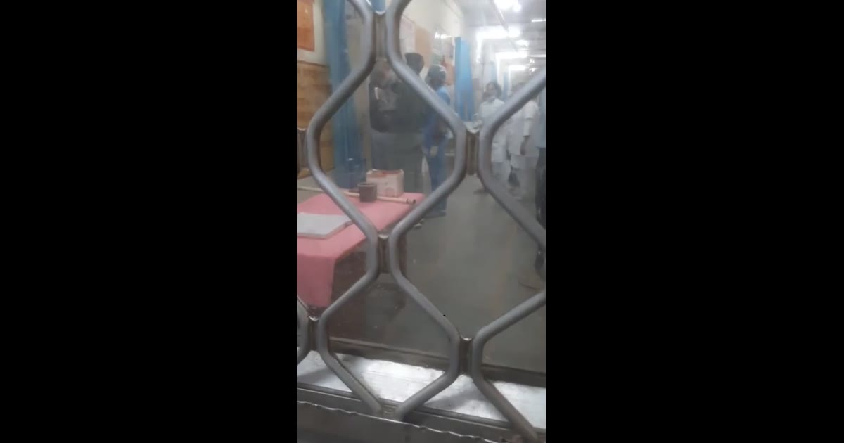 खबर का बड़ा असर! लखनऊ से अचानक पहुंची टीम, सरकारी अस्पताल में मचा हड़कंप
