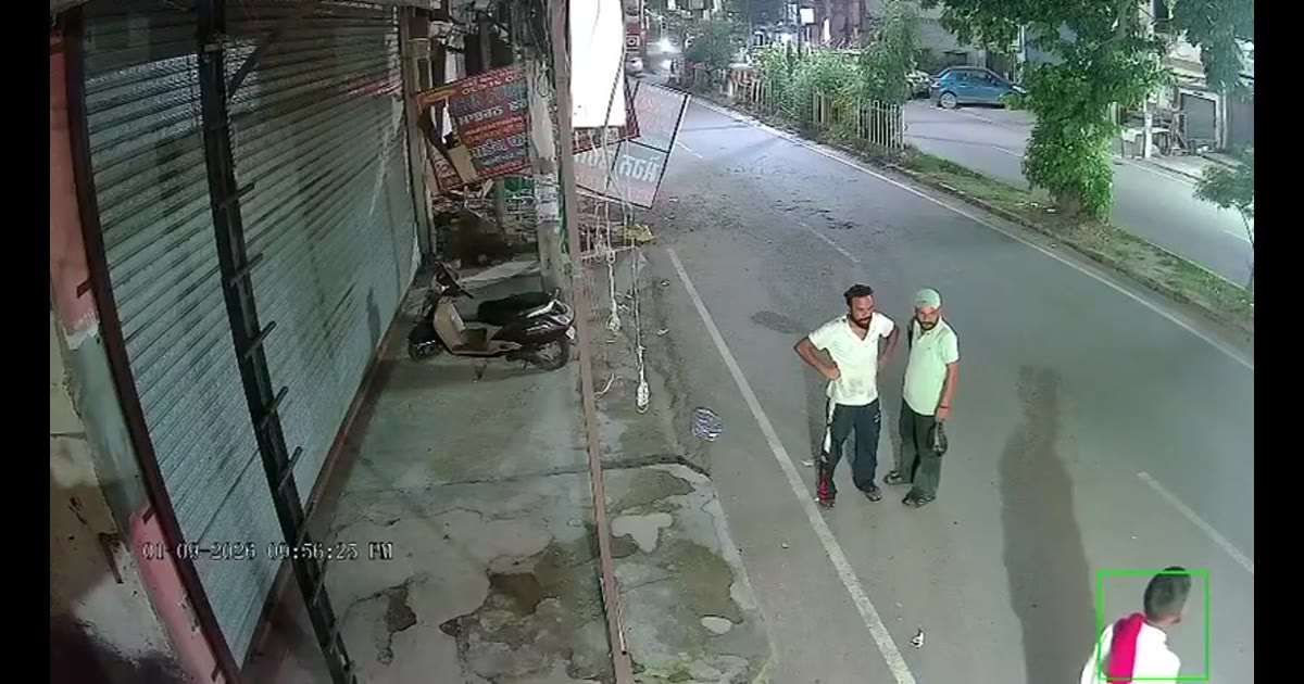 दीनानगर में पिकअप वाहन ने आदमी को मारी टक्कर