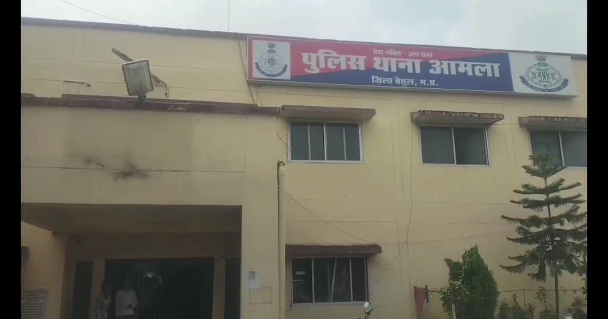 *महिला पत्रकार से कथित अभद्रता के विरोध में पत्रकारों का एकजुट प्रदर्शन*

*PCWJ के नेतृत्व में सभी पत