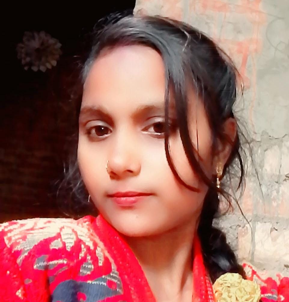 उन्नाव के सफीपुर थाना क्षेत्र में महिला के गंगा नदी में डूबने की घटना के बाद पुलिस सक्रिय हो गई है। सहायक पुलिस अधीक्षक एवं क्षेत्राधिकारी सफीपुर दीपक यादव ने मामले में की गई पुलिस कार्रवाई की जानकारी दी। पुलिस घटना के सभी पहलुओं की जांच कर रही है और आवश्यक कार्रवाई जारी है।
